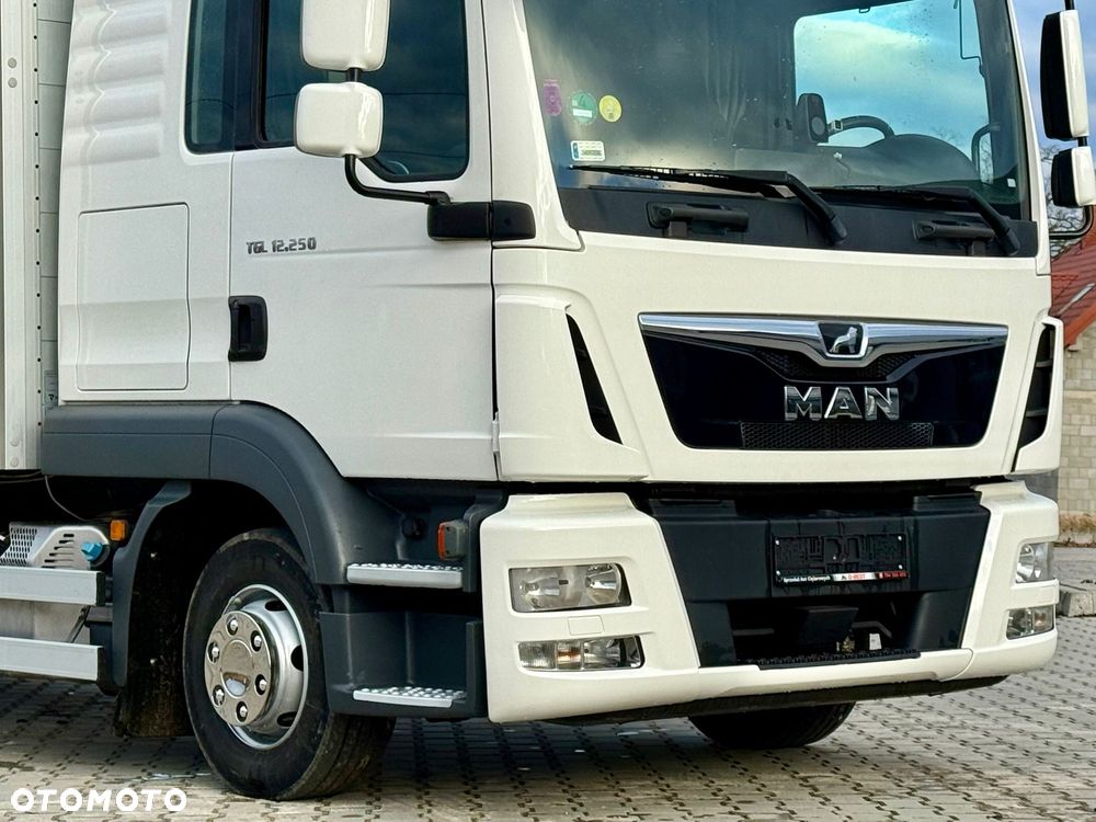 MAN TGL 12.250 / FIRANKA / 23 EUROPALETY / 390 TYŚ KM / SYPIALKA / ZSUWANY DACH / EURO 6 / 2020 ROK - 10