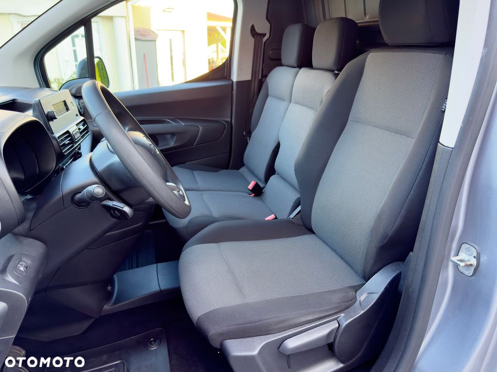 Toyota Proace City L2 Długi Salon Polska BEZWYPADKOWA Serwisowana FVAT23% ZADBANY OKAZJA - 28