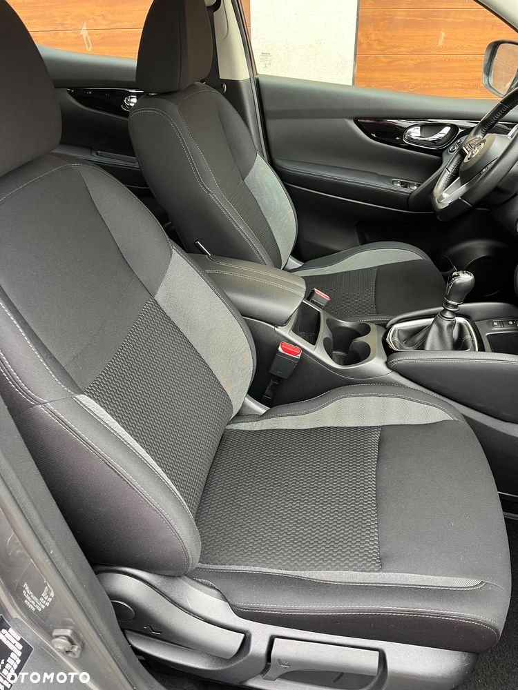 Nissan Qashqai 1.3 DIG-T N-WAY - 25