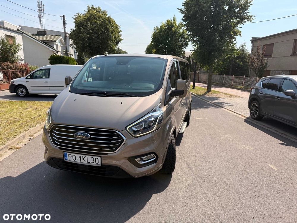 Ford Tourneo Custom - 4