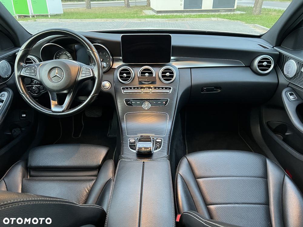 Mercedes-Benz Klasa C 300 7G-TRONIC AMG Line - 15
