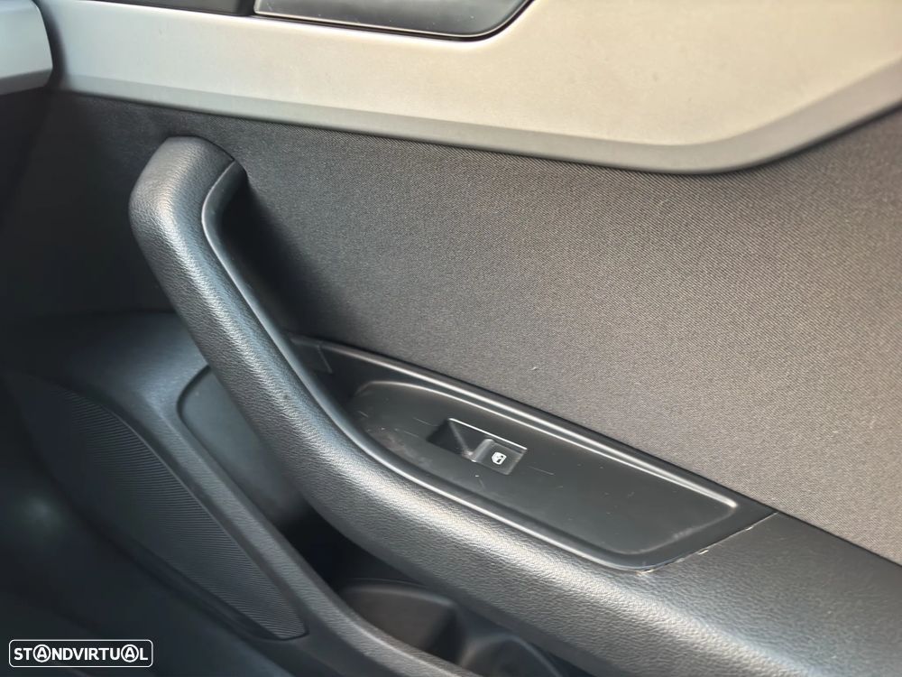 Audi A4 Avant 35 TDI S tronic - 17