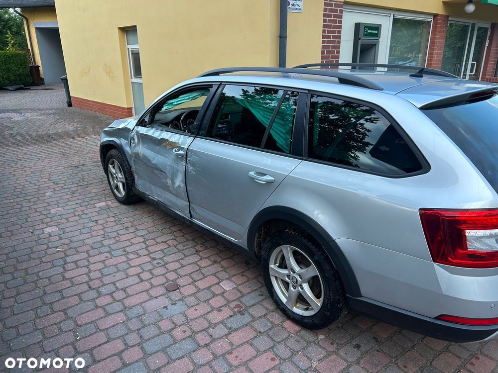 Skoda Octavia Scout 1.8 TSI 4x4 DSG - 12