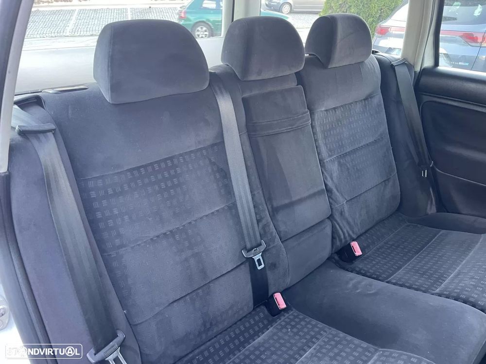 VW Passat Variant 1.9 TDi Confortline - 20