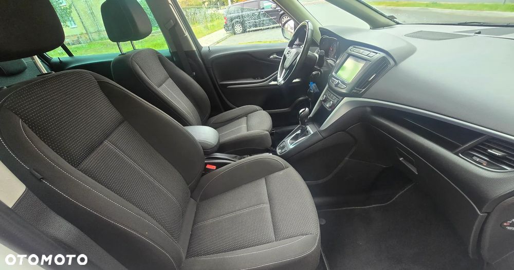 Opel Zafira - 22