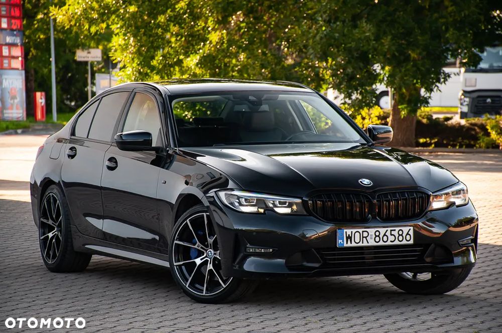 BMW Seria 3 330i Sport Line sport - 12