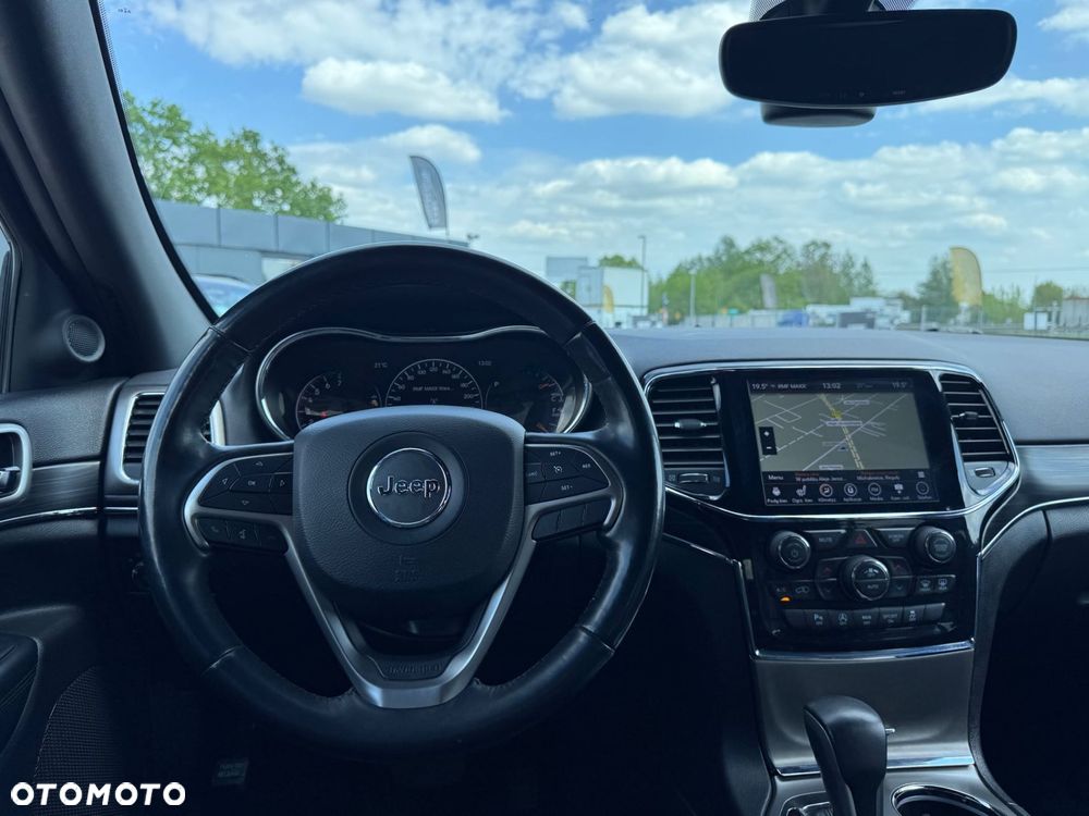 Jeep Grand Cherokee - 13
