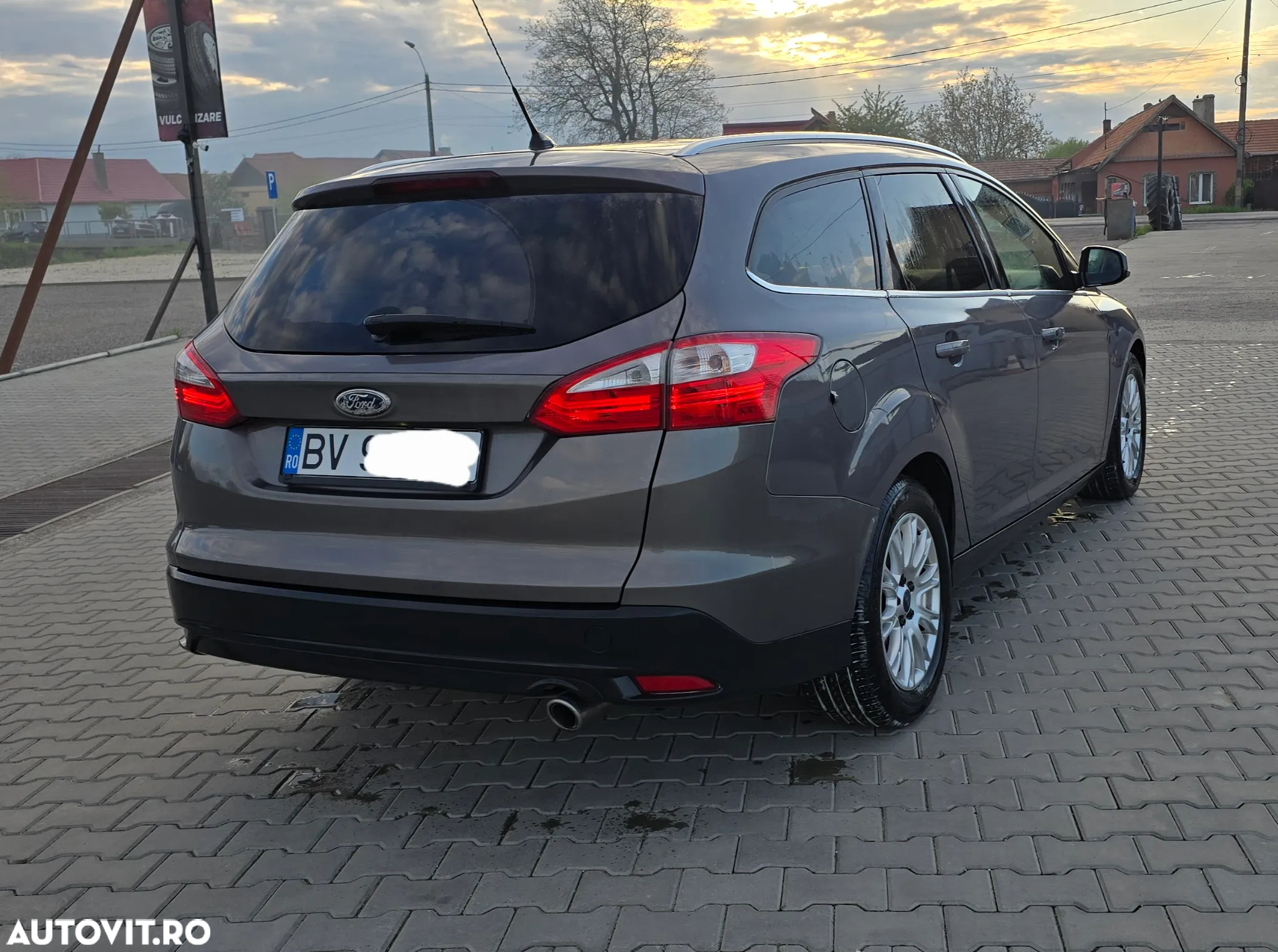 Ford Focus 2.0 TDCI DPF Titanium - 3
