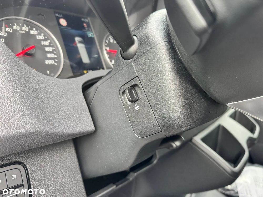 Mercedes-Benz Sprinter - 11