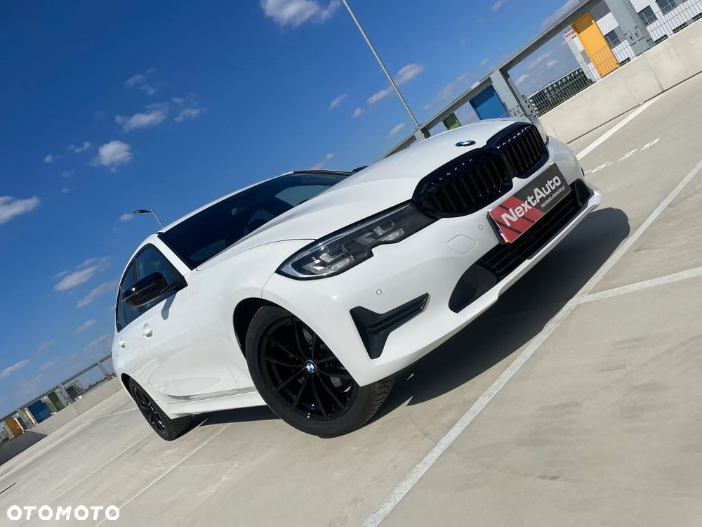 BMW Seria 3 320i xDrive Sport Line sport - 1