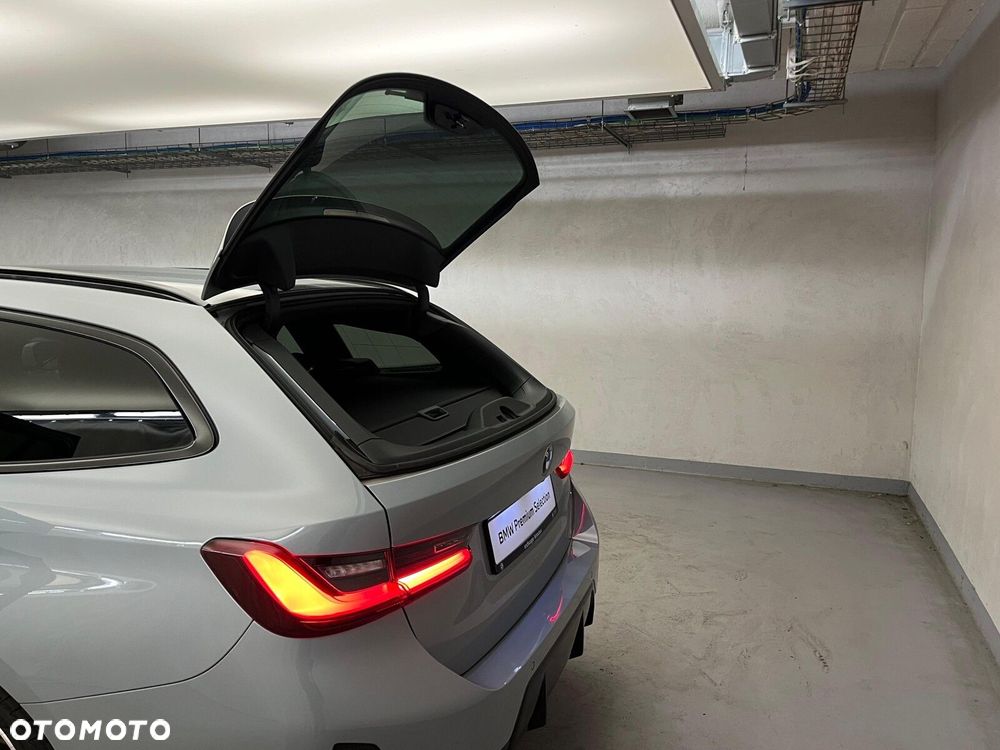 BMW Seria 3 320d xDrive M Sport sport - 33