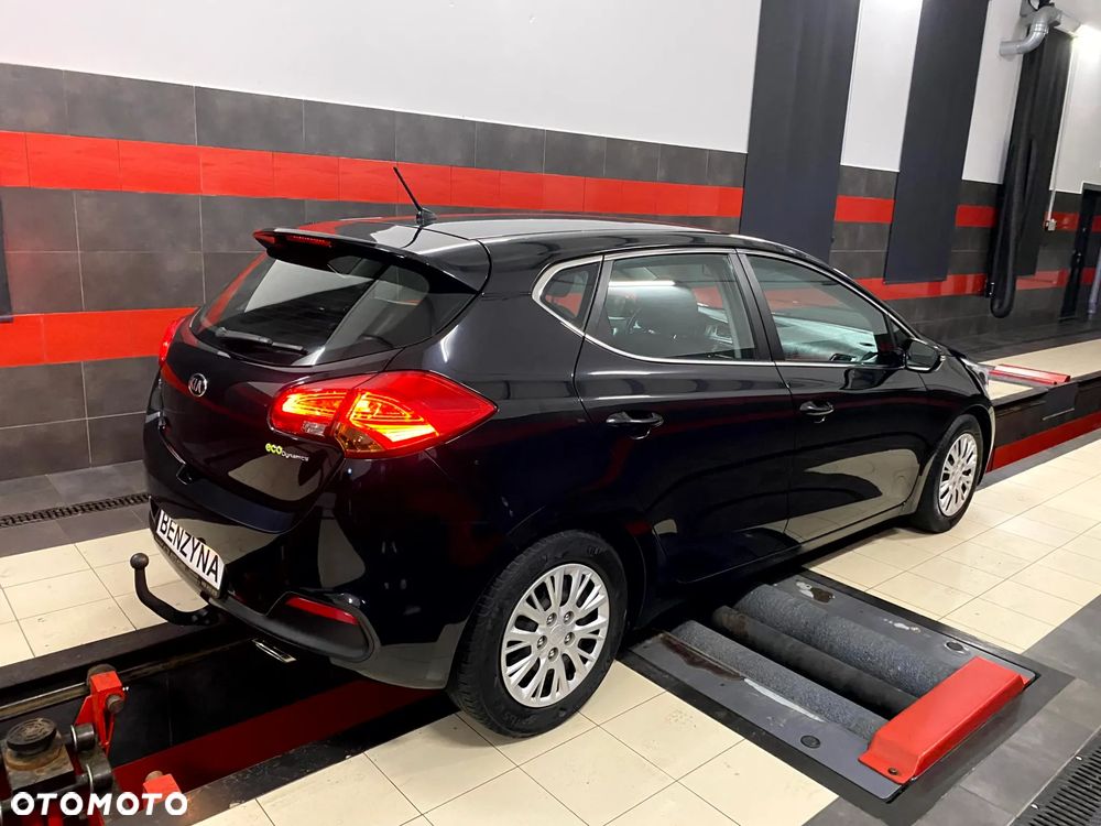 Kia Ceed 1.6 GDI Platinum Edition - 8