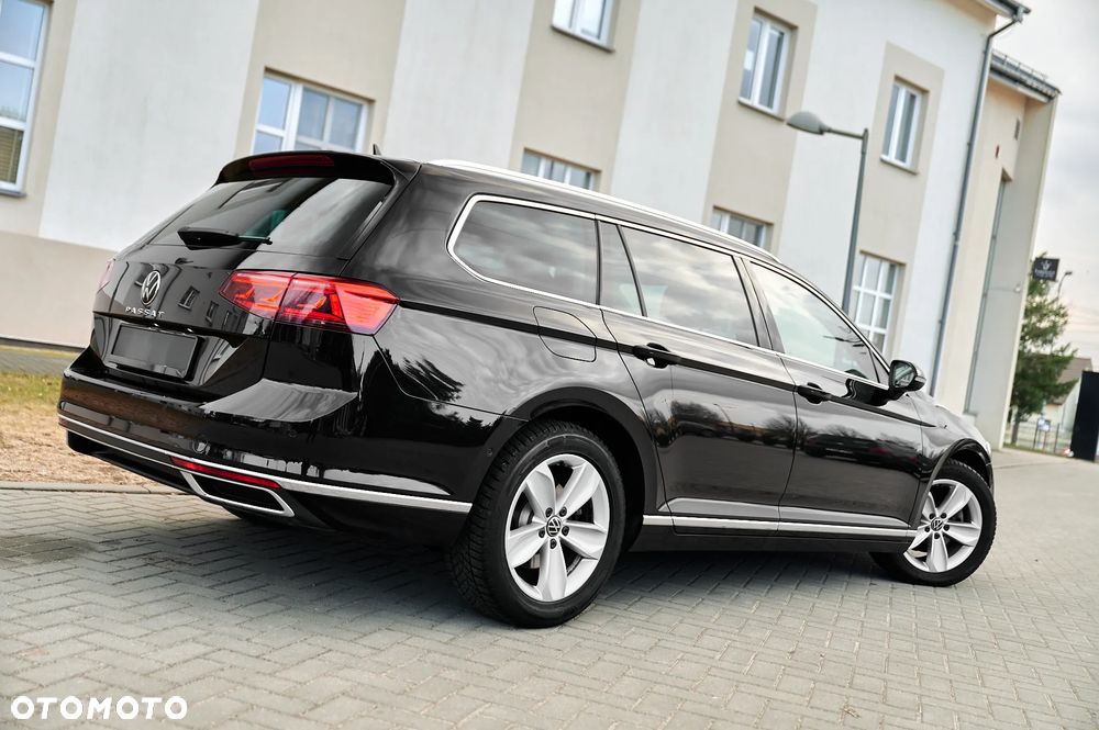 Volkswagen Passat Variant 2.0 TDI EVO Elegance DSG - 20