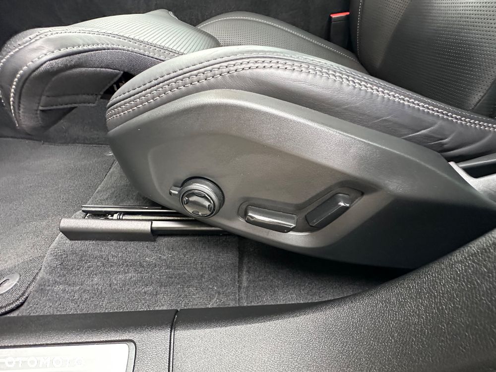 Volvo XC 60 B4 D AWD Geartronic RDesign - 32