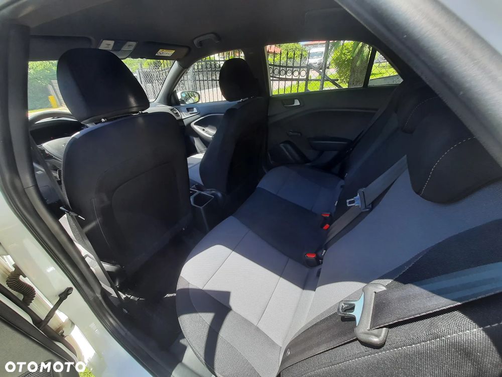 Hyundai i20 1.2 Fresh - 9