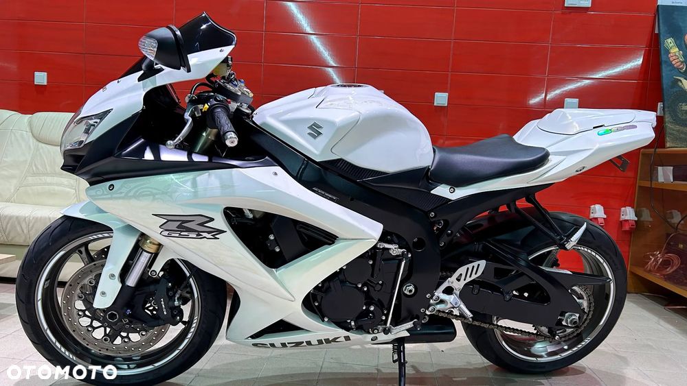 Suzuki GSX-R - 22