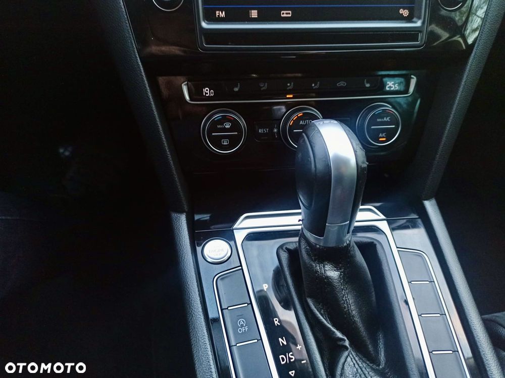 Volkswagen Passat 2.0 TDI BMT Highline DSG7 - 26