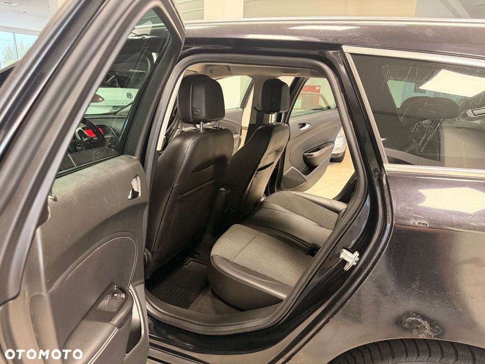 Opel Astra 1.4 T Executive S&S - 18