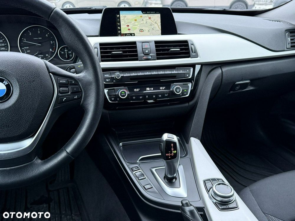 BMW 3GT 318d Advantage - 23