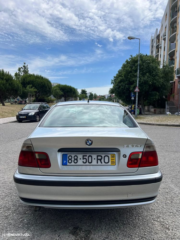 BMW 320 d — fotografia 6