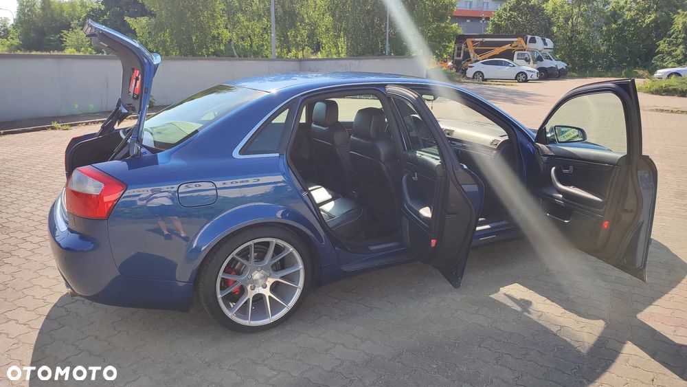 Audi A4 Limousine - 5