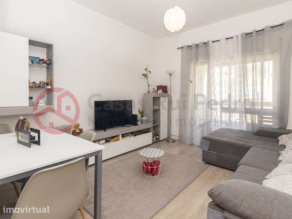 Apartamento T2 remodelado à entrada da Moita - Grande imagem: 3/30
