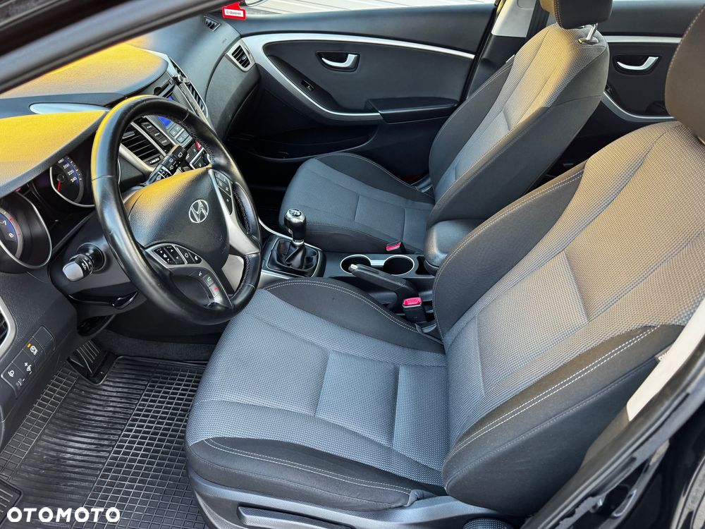 Hyundai i30 blue 1.4 Trend - 20