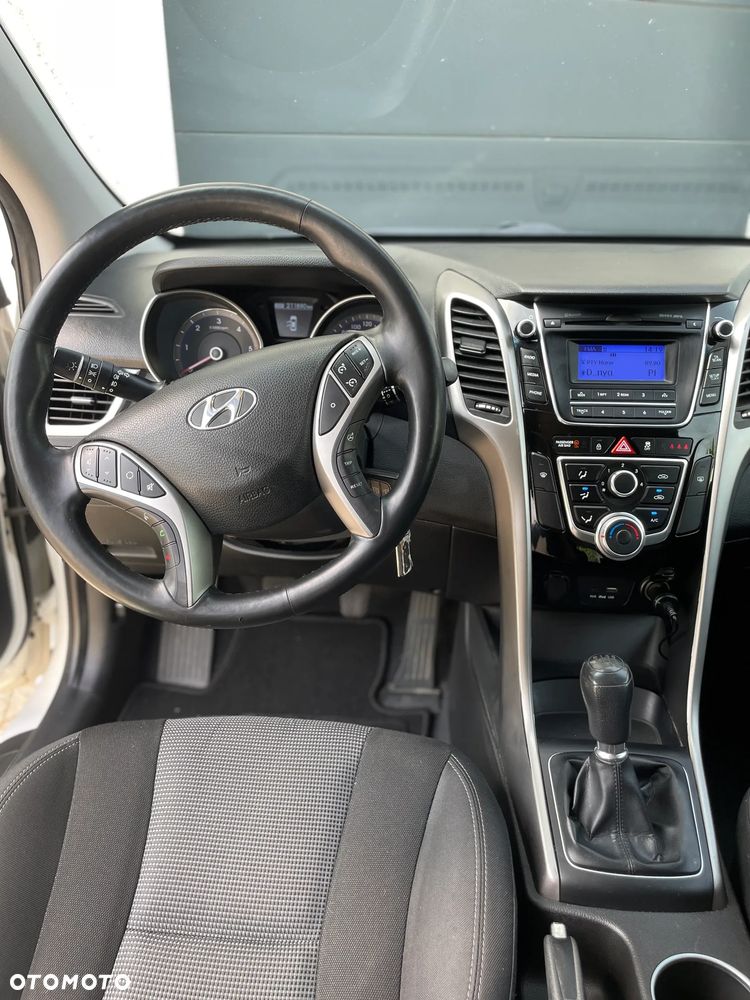 Hyundai i30 1.4 CRDi Classic + - 12