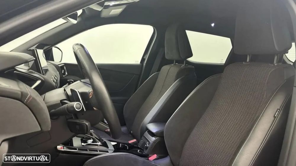 DS DS3 Crossback PureTech 130 Aut. PERFORMANCE LINE + - 7