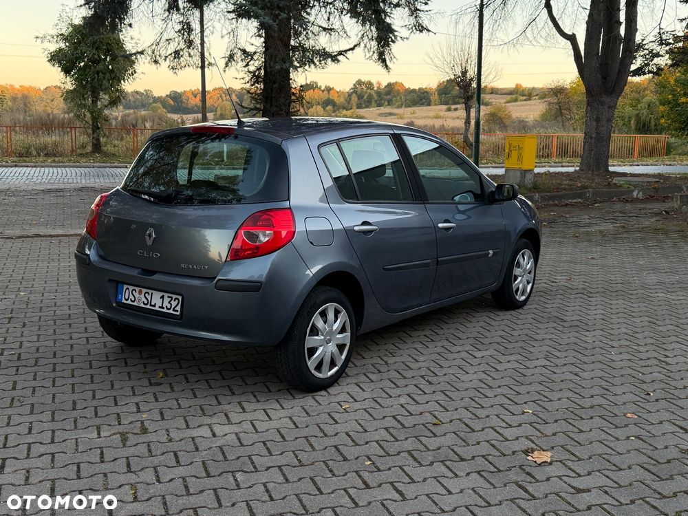 Renault Clio - 5