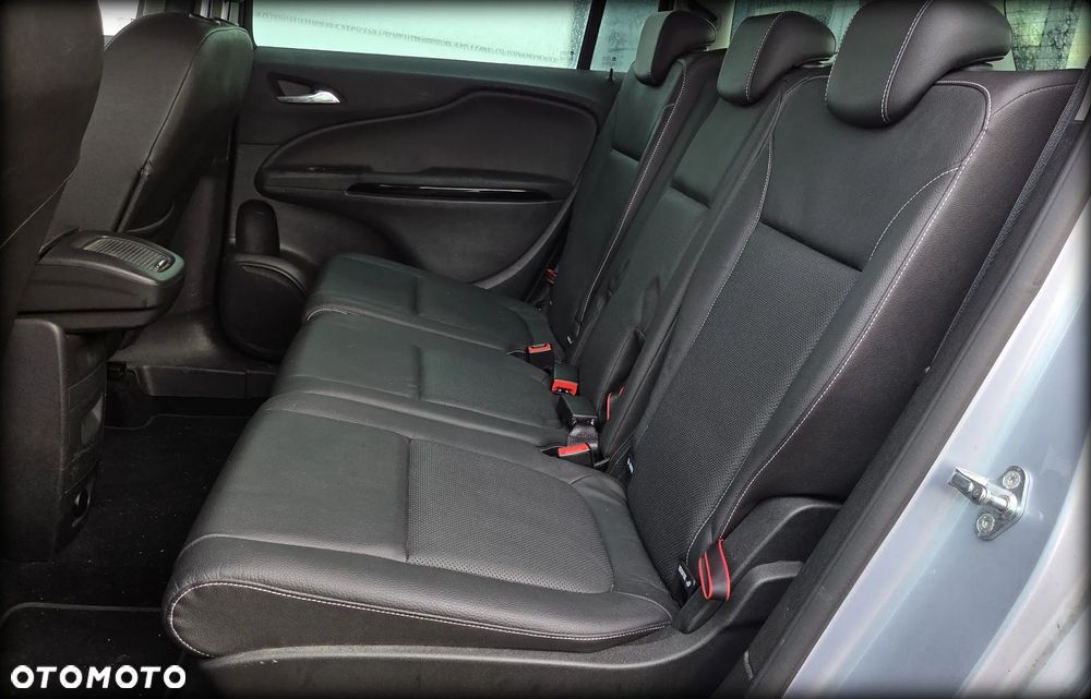 Opel Zafira Sport - 12