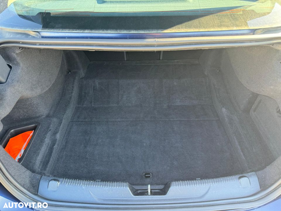 Jaguar XE 20d Aut. Prestige - 26