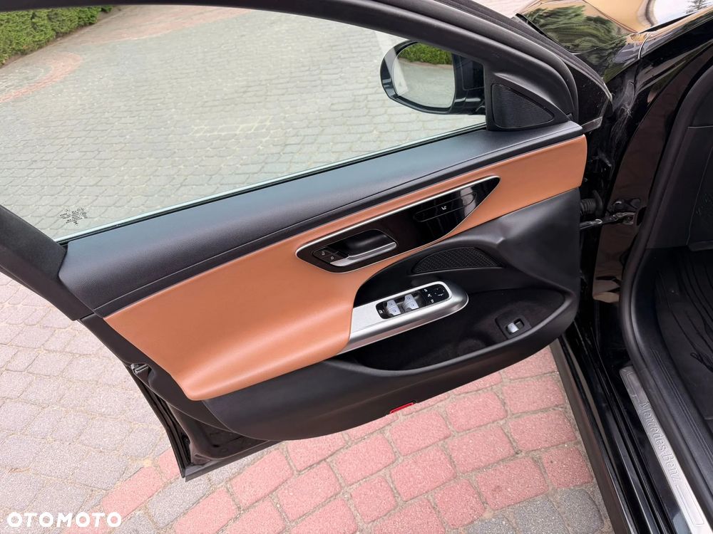 Mercedes-Benz Klasa E 300 de PHEV 4-Matic Avantgarde 9G-Tronic - 13