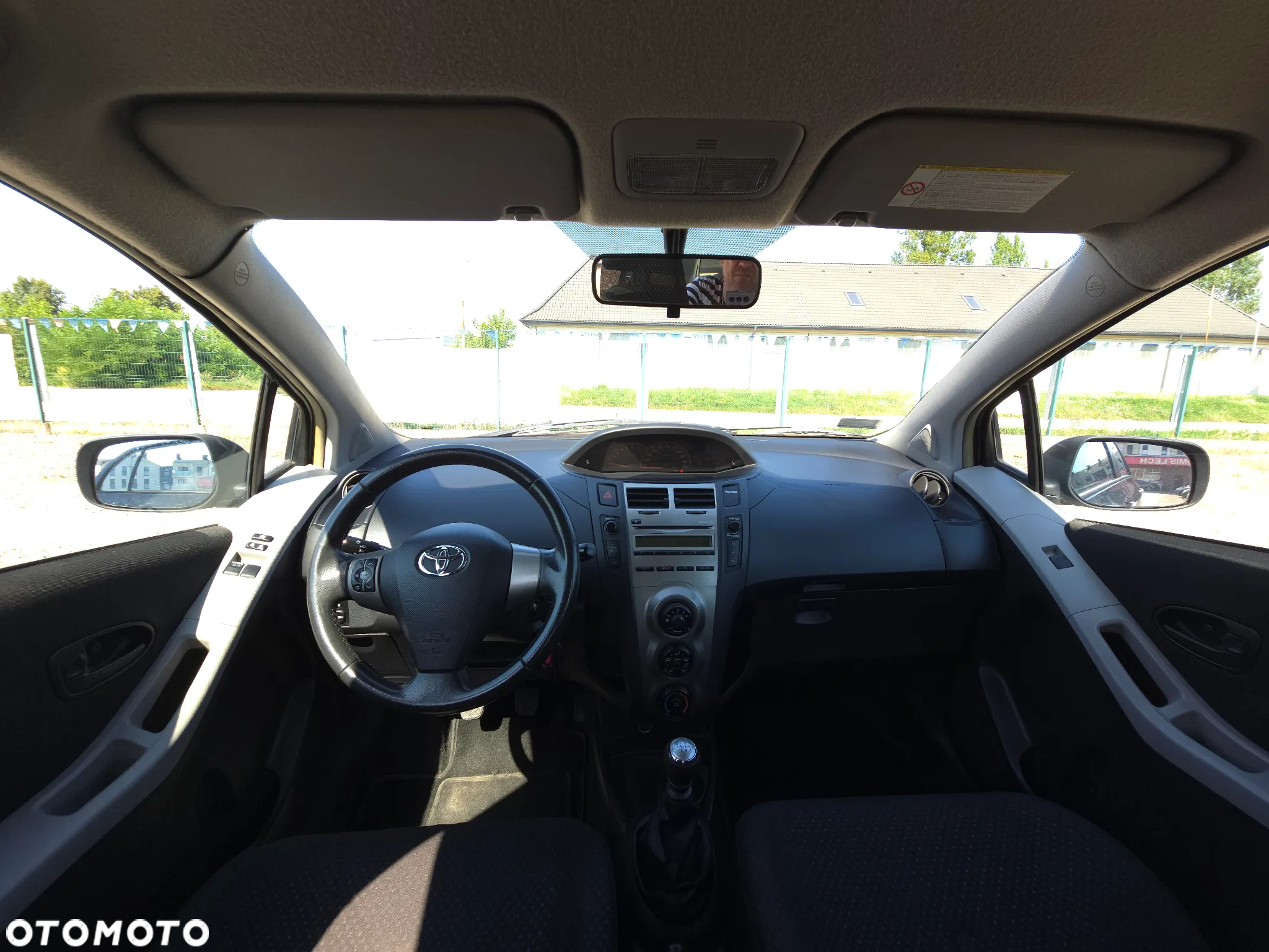 Toyota Yaris 1.33 Premium - 30