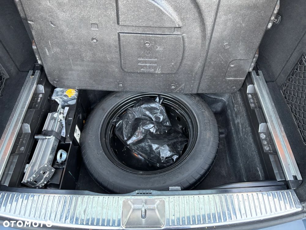 Mercedes-Benz Klasa C 200 T CGI Automatik BlueEFFICIENCY Avantgarde - 13