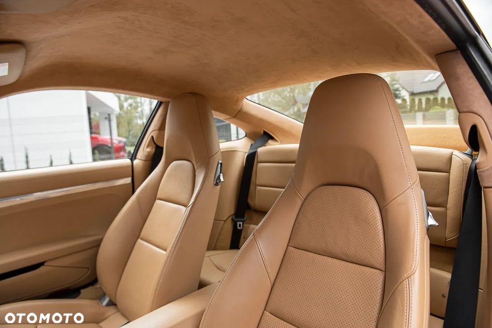 Porsche 911 Carrera PDK - 19
