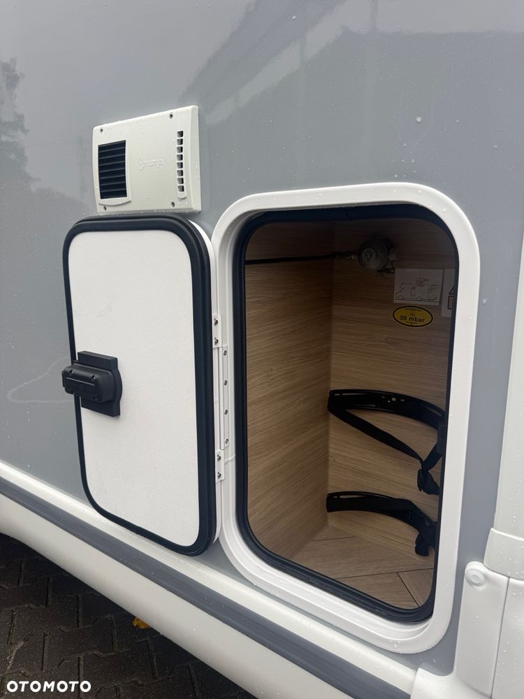 Ford Chausson 798 Titanium Ultimate - 11