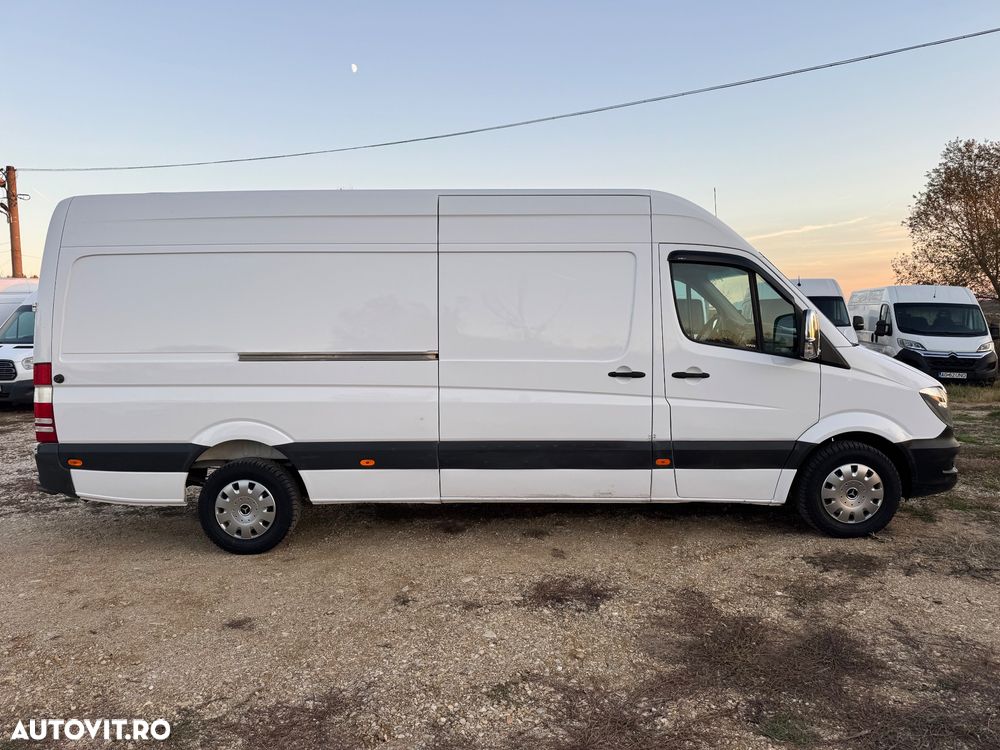Mercedes-Benz Sprinter - 12