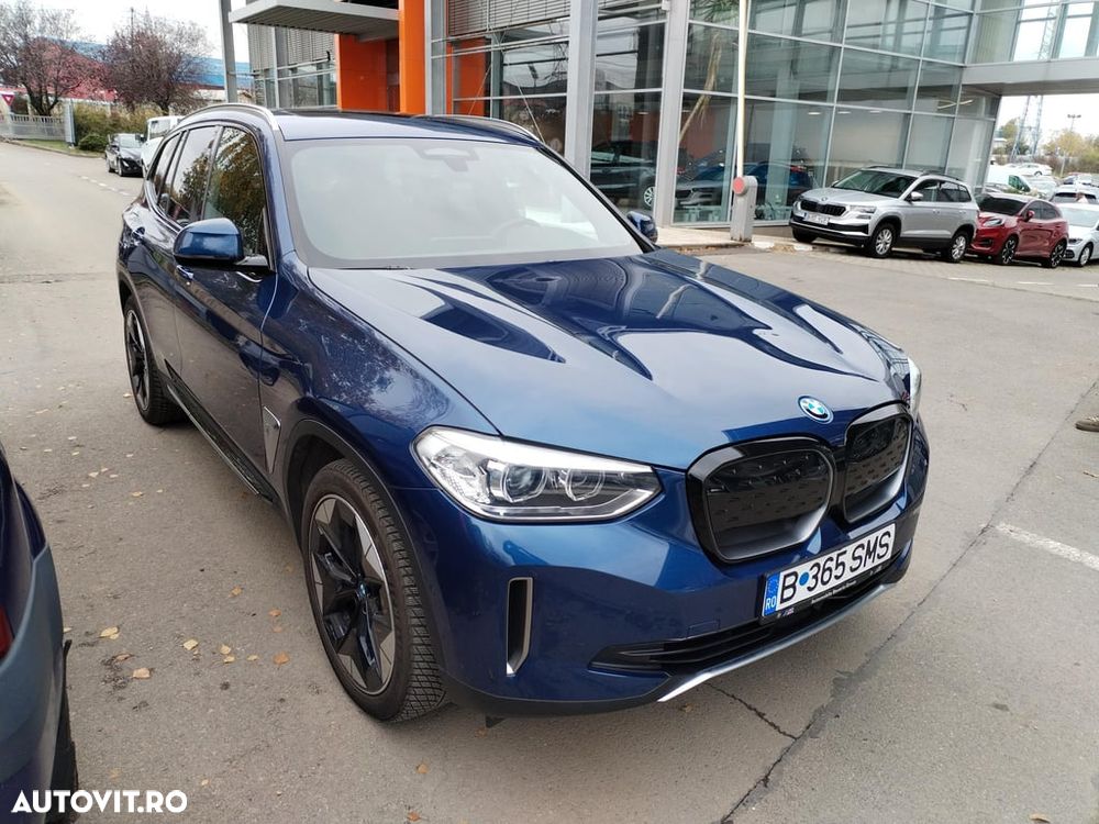 BMW iX3 - 1