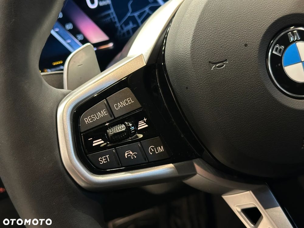 BMW Seria 3 330i xDrive M Sport sport - 18