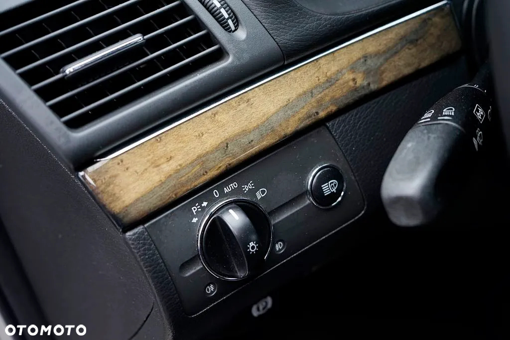 Mercedes-Benz Klasa E 200 T CDI Automatik Avantgarde - 27