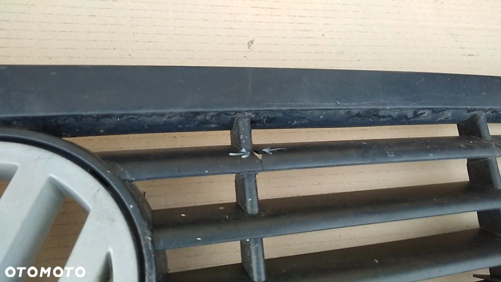 VW LT 35 atrapa grill kratka przód - 3