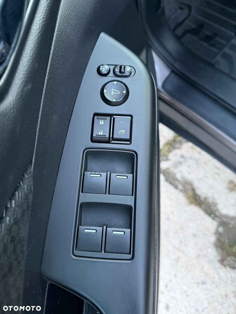 Honda CR-V 2.0i-VTEC 4WD Automatik Elegance - 25