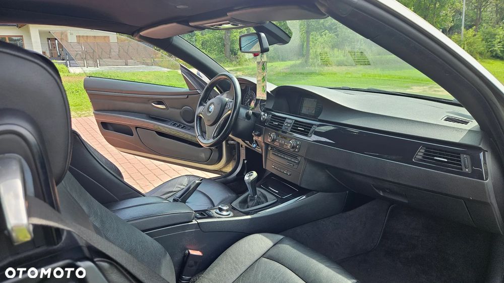 BMW Seria 3 320i - 13