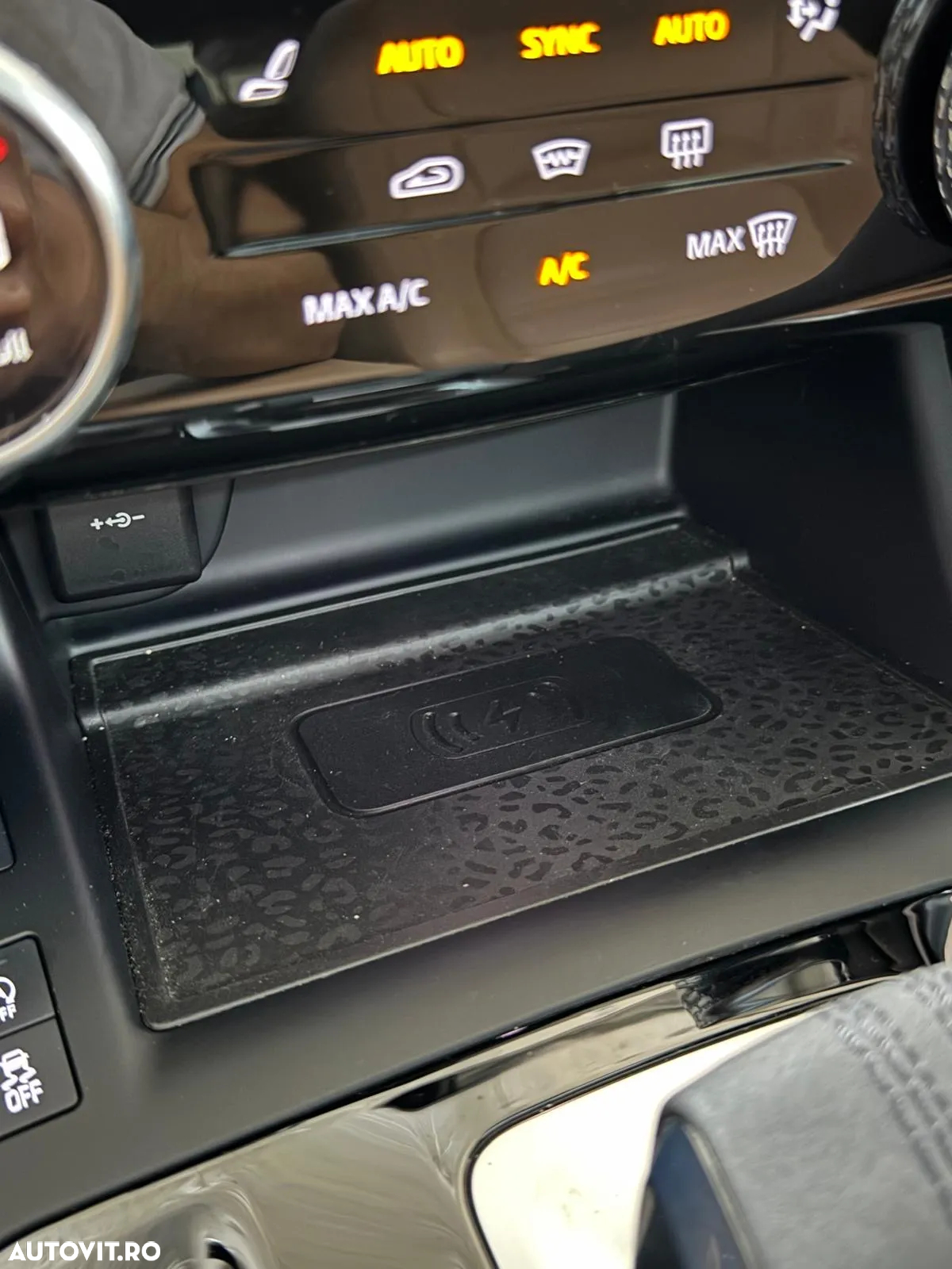 Jaguar E-Pace - 29