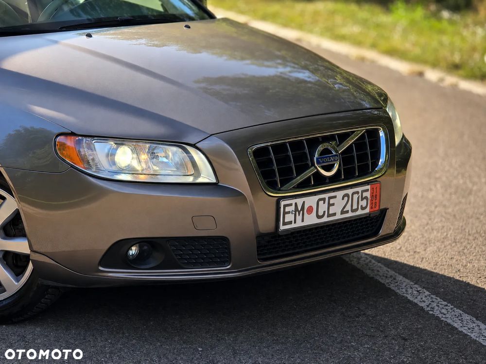 Volvo V70 2.5T Summum - 32