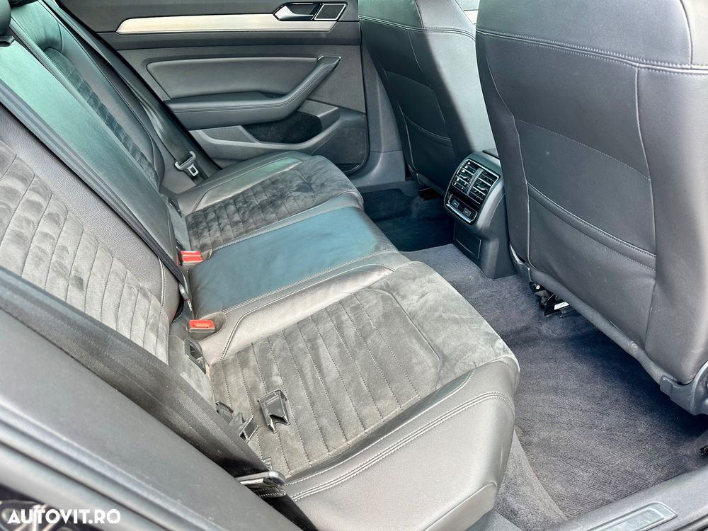 Volkswagen Passat 2.0 TDI DSG Highline - 14