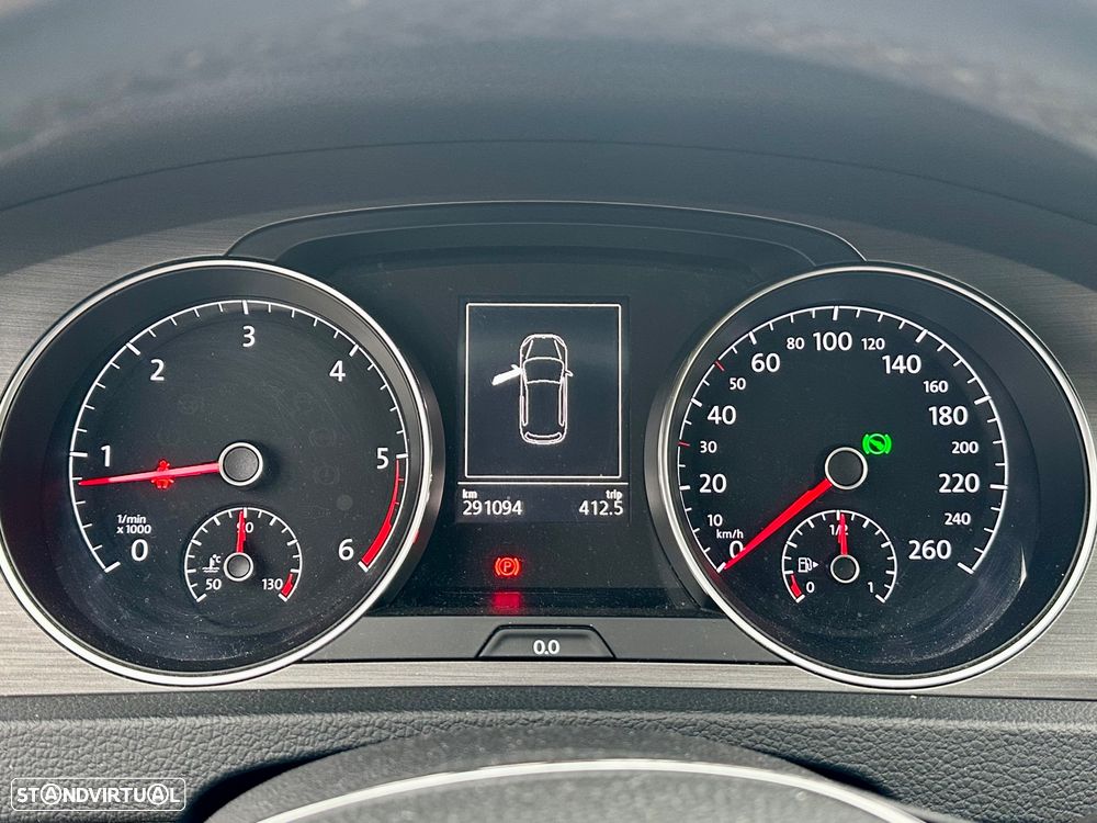 VW Golf 1.6 TDi Confortline DSG - 6