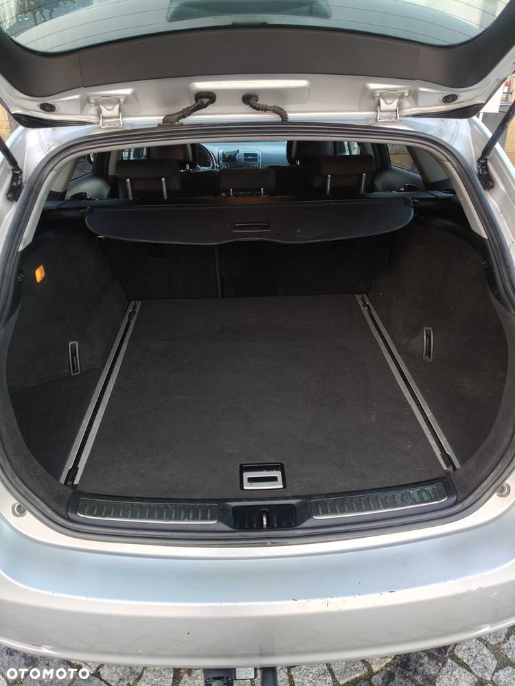 Toyota Avensis 2010 photo 5