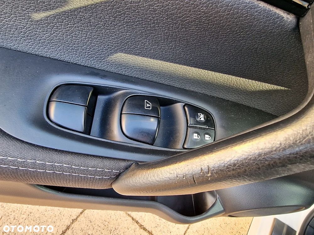 Nissan Qashqai 1.6 dCi DPF Start/Stop acenta - 13